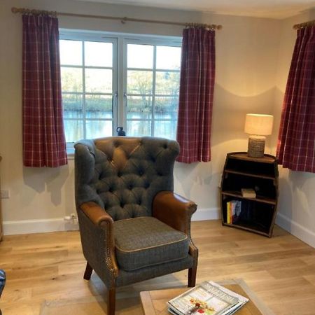 Kingfisher Cottage, Port O Tay Pitlochry Dış mekan fotoğraf